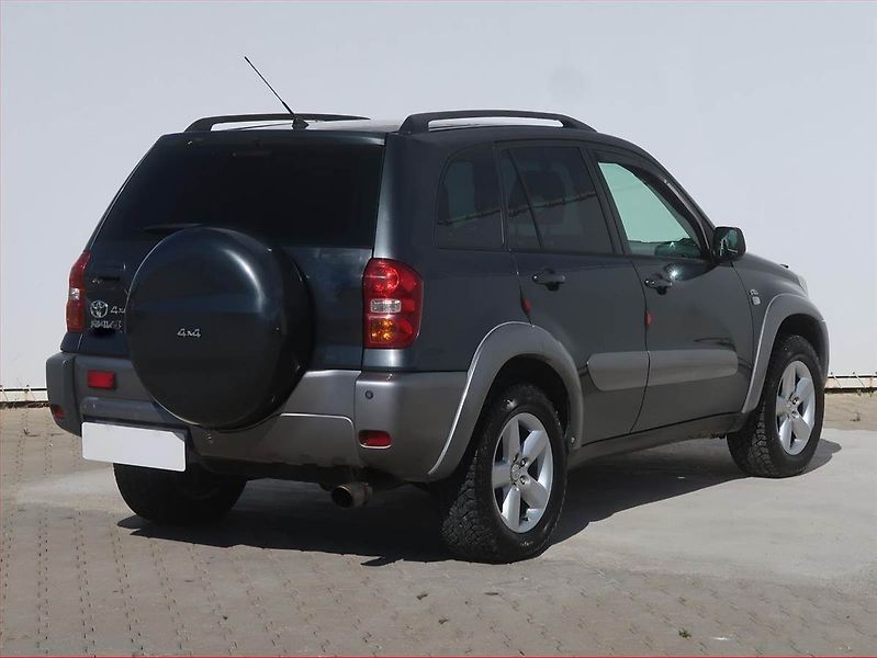 Toyota RAV4 (2004) 2.0 D-4D , 4X4, Tempomat - fotka 5 z 13