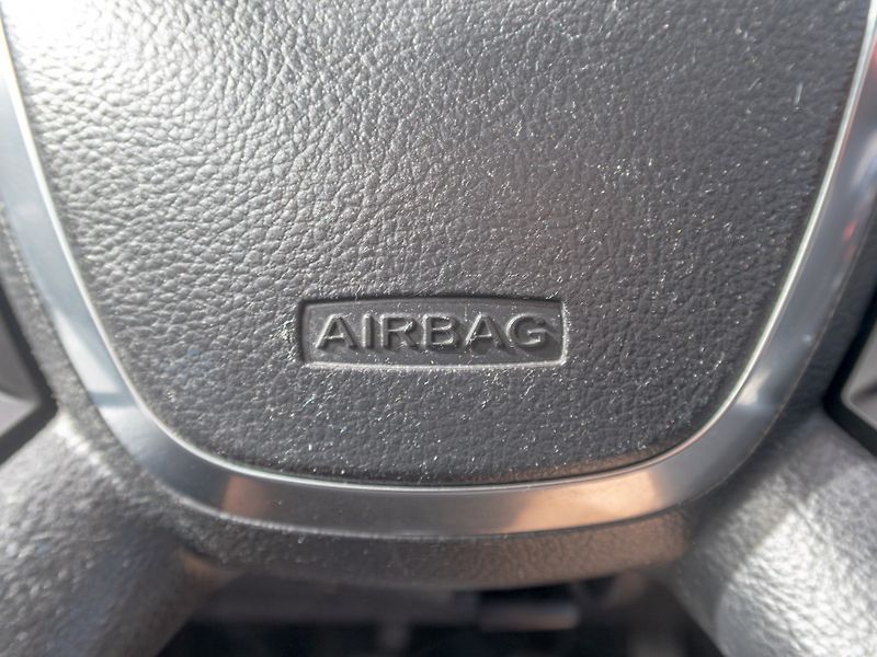 Ford Focus (2012) 1.6i 16V 110KW – VÝBAVA! - fotka 33 z 46