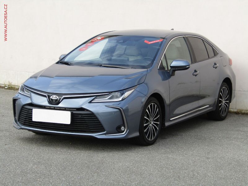 Toyota Corolla (2023) 1.5i, ČR - fotka 3 z 3