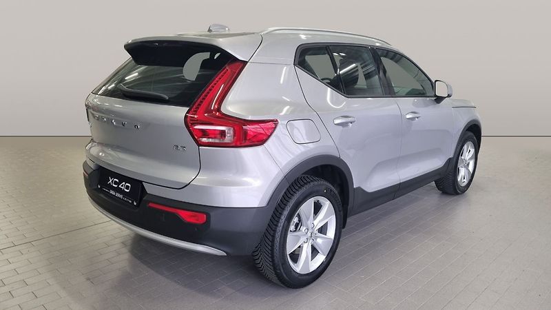 Volvo XC40 (2026) B3 2.0L 163 HP AT7 FWD CORE - fotka 4 z 17