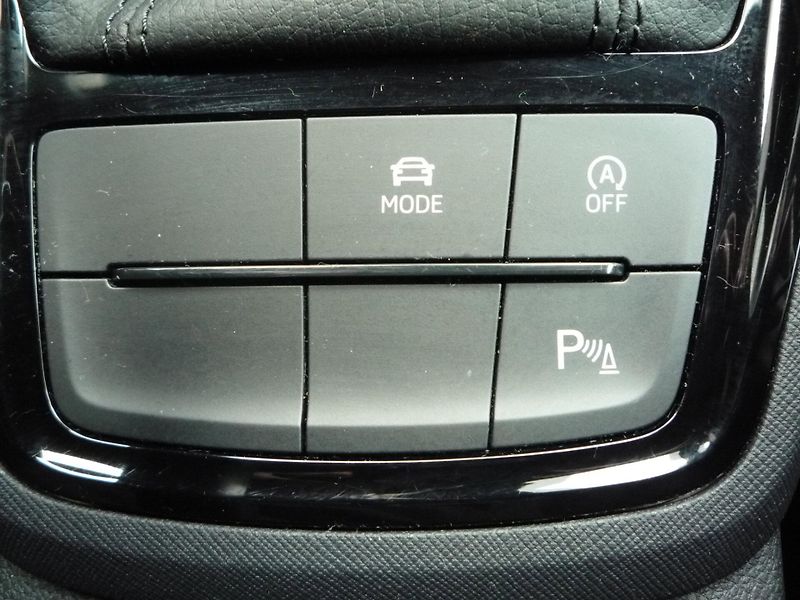 Škoda Kamiq (2024) 1,0TSi 85kW MONTE CARLO - fotka 10 z 14