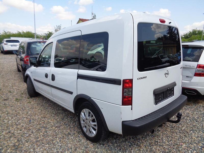 Opel Combo 1,2 - fotka 5 z 15