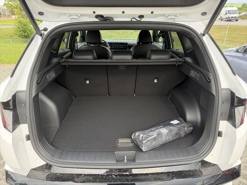 Hyundai Tucson (2026) 1,6 T-GDI 4x2 110kW 7st. DCT - fotka 12 z 12