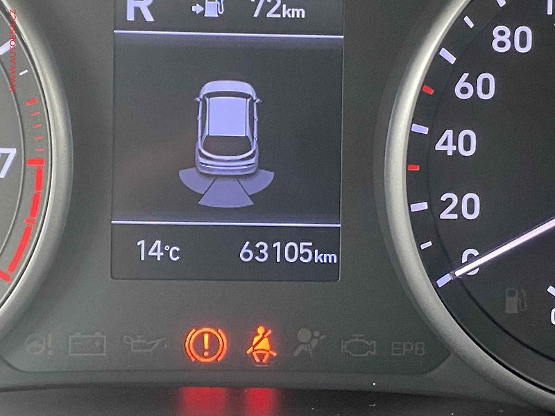 Hyundai i30 (2017) 1.0 T-GDi, Style, LED, kamera - fotka 16 z 17