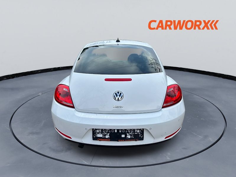 Volkswagen New Beetle (2015) 1.2Tsi 77kw Club - fotka 6 z 33