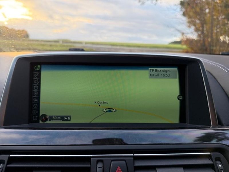 BMW Řada 6 650i xDrive, GC,CZ,TOP VÝBAVA - fotka 27 z 37