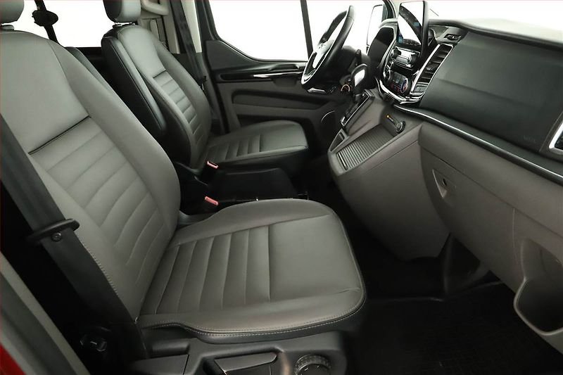Ford Tourneo Custom (2019) Titanium 2.0 EcoBlue, ČR - fotka 16 z 18
