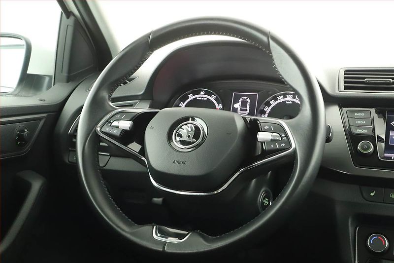 Škoda Fabia (2021) Style 1.0 TSI, ČR,1.maj - fotka 12 z 14