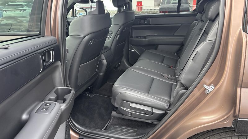 Hyundai Santa Fe (2026) 1.6HEV Calligraphy PNM - fotka 11 z 14