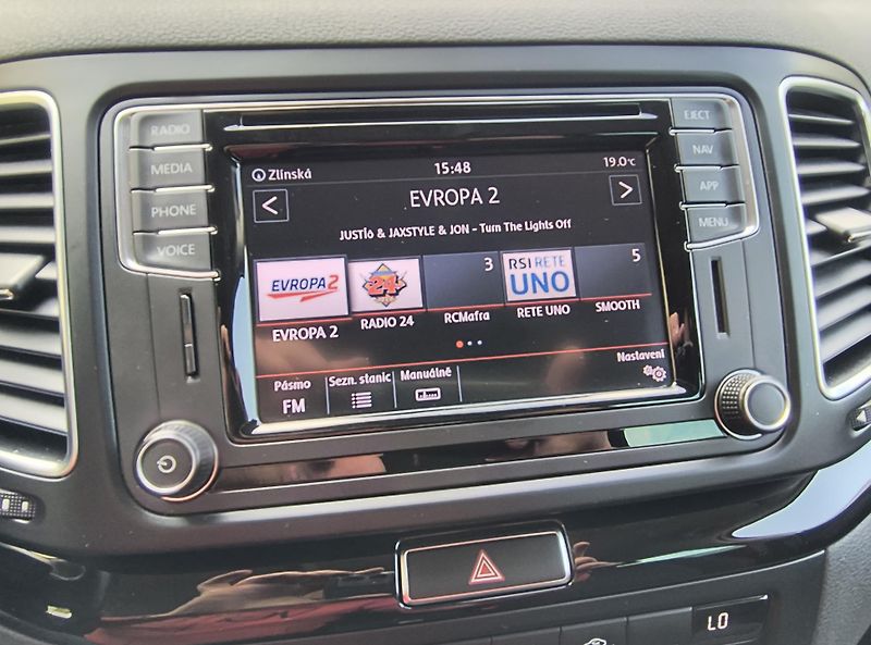 Volkswagen Sharan (2021) 1.4 TSI DSG 110KW/ NAVI/KAMERA - fotka 43 z 50