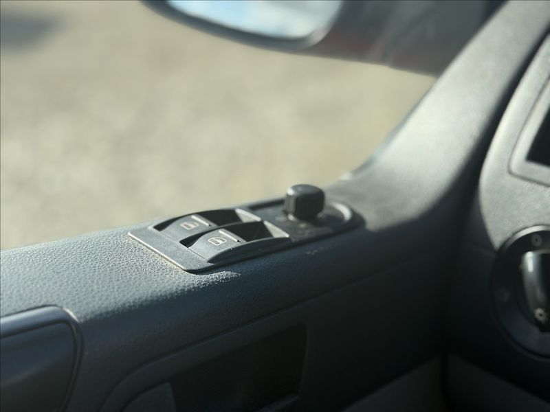 Volkswagen Transporter 2,0 TDI 103kW KLIMA 6KVALT DPH - fotka 12 z 24