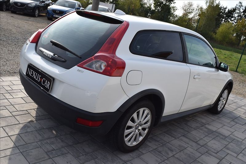 Volvo C30 1,6 80KW PO SERVISE - fotka 6 z 35