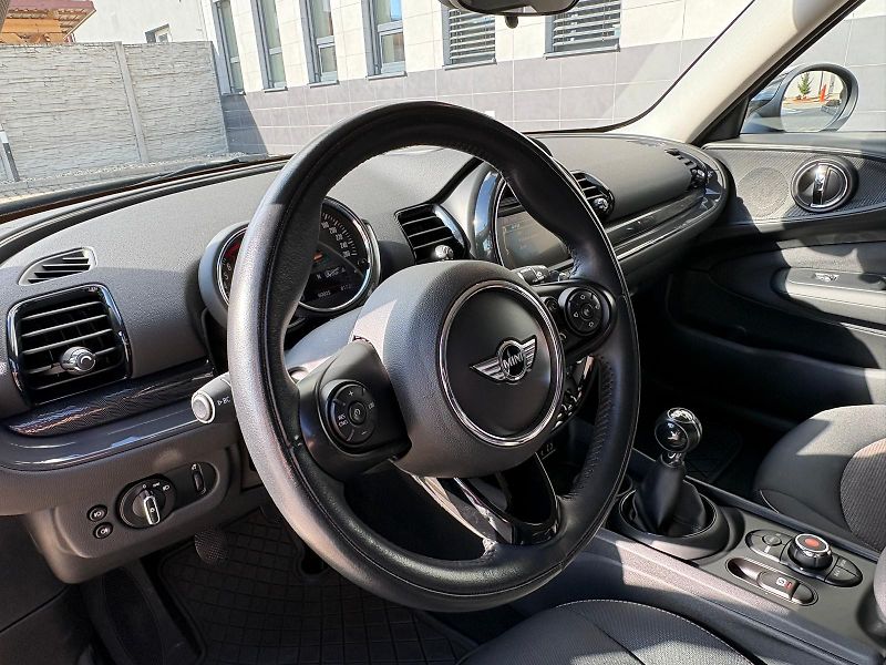 Mini Clubman Cooper 1.5i 100 kW Moonwalk,ČR - fotka 24 z 51