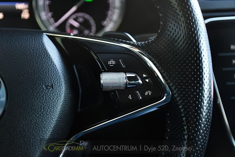 Škoda Superb 2,0TDI SPORTLINE DSG ČR 1.MAJ  - fotka 28 z 56