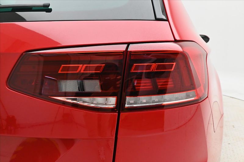 Volkswagen Passat 2,0 TDI 110 KW DSG BUSINESS Zá - fotka 30 z 31