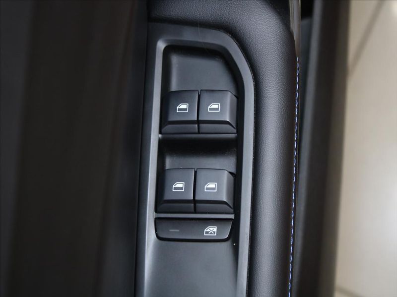 MG MG4 0,0 64kWh Exclusive 10tkm. ČR - fotka 20 z 26