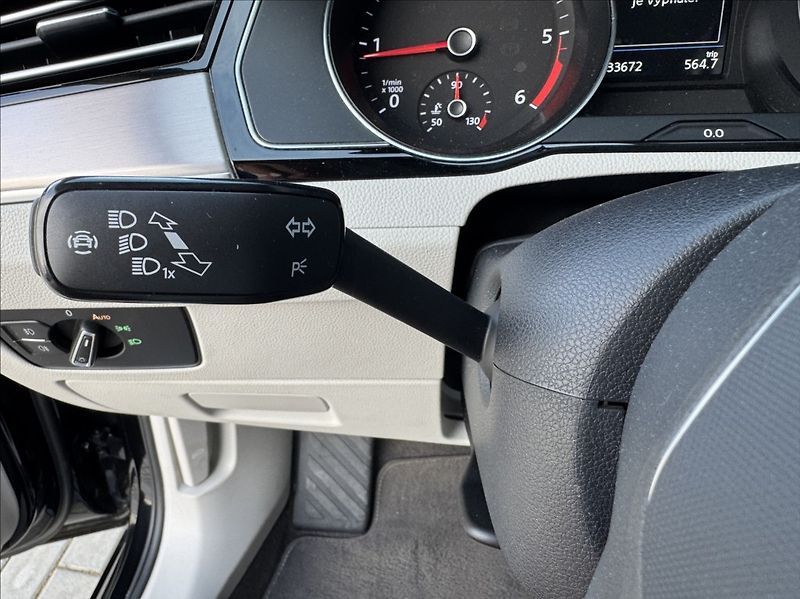 Volkswagen Passat 2,0 TDI DSG ELEGANCE 1.maj. ČR - fotka 29 z 50