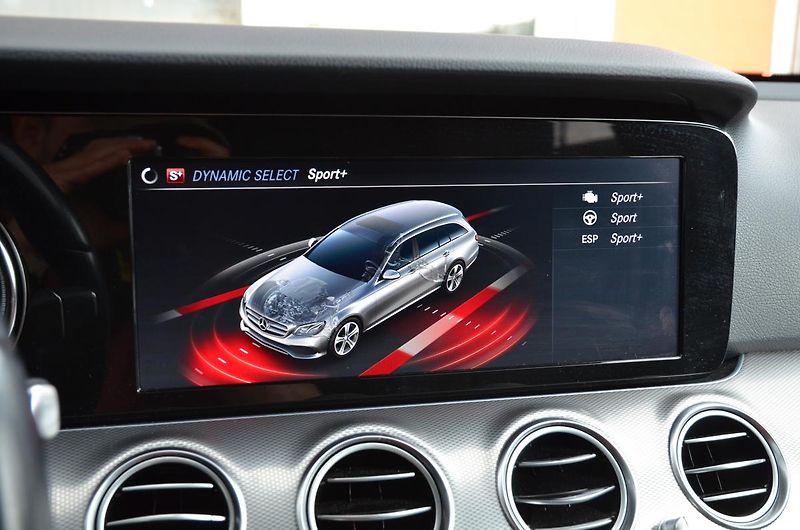 Mercedes-Benz Třídy E (2019) E 220d // REZERVOVÁNO // - fotka 39 z 46
