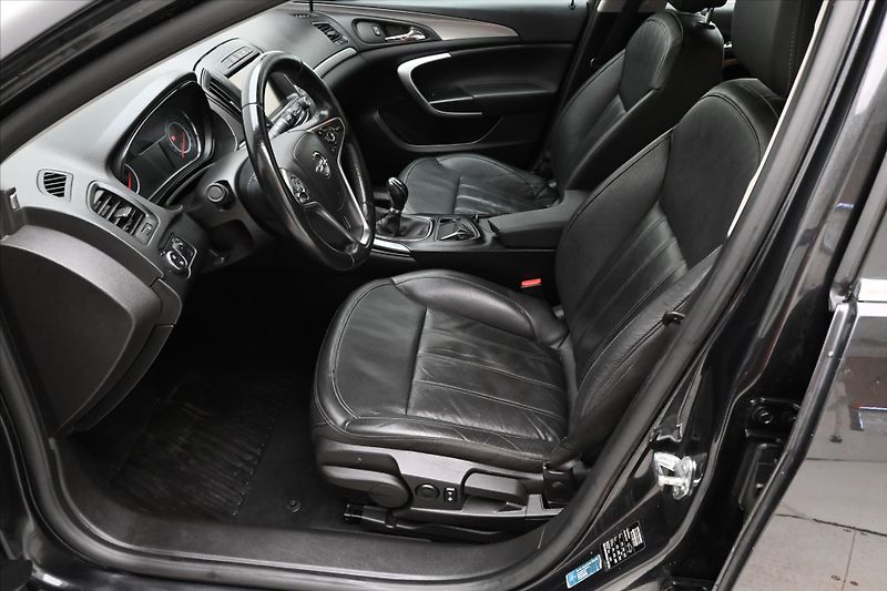 Opel Insignia 2,0 CDTI 103kW Bi-Xen tažné - fotka 13 z 30