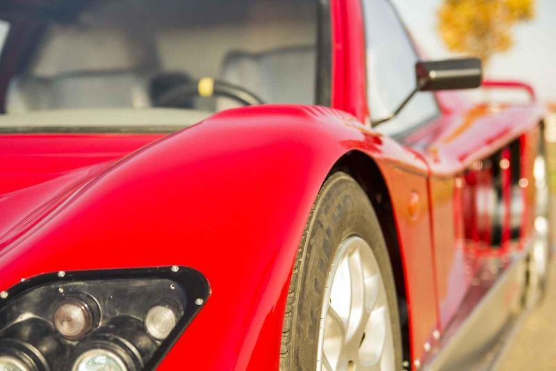 Automechanik Kamil Fronc z Opatovic na Brněnsku si doma sám vyrobil sportovní auto.