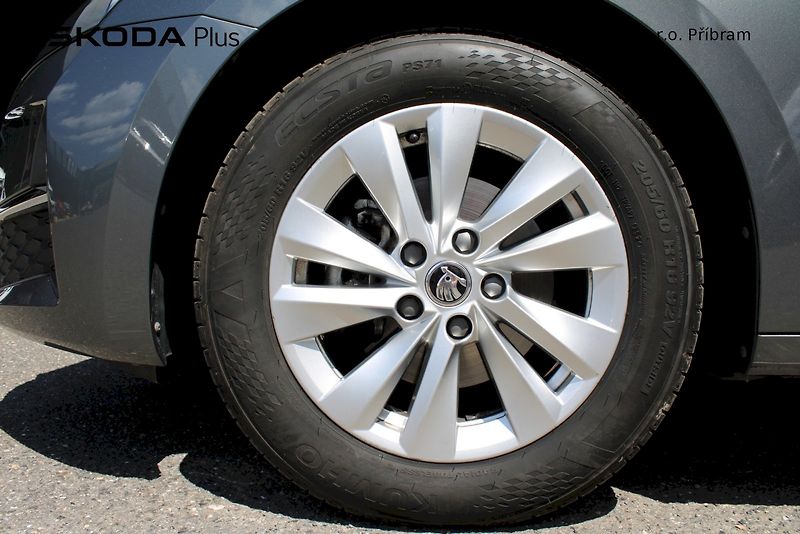 Škoda Octavia (2024) Selection 1.5TSI / 110kW 6°MP - fotka 24 z 24