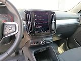 Volvo XC40 2.0 B4 AWD 145kW - náhled 22