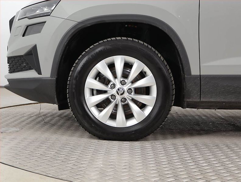 Škoda Karoq (2024) Fresh 1.5 TSI - fotka 15 z 24