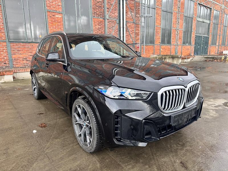 BMW X5 (2024) xDrive30d M SPORT PAKET - fotka 2 z 28