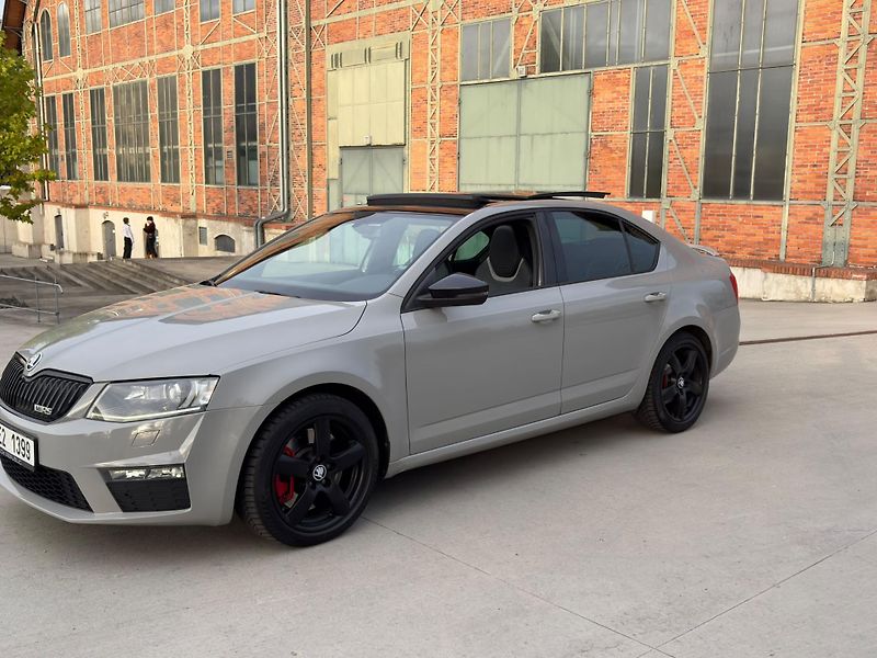 Škoda Octavia (2014) - fotka 2 z 17