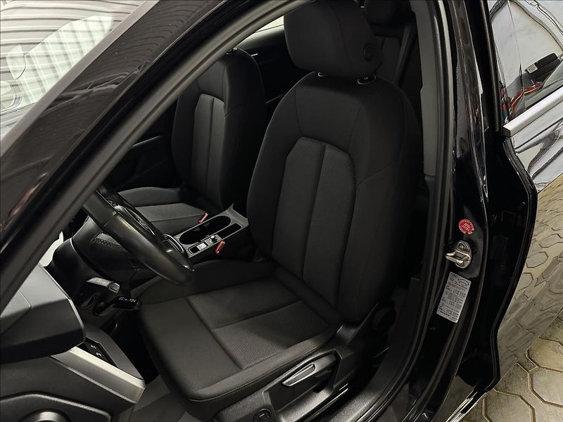 Audi A3 35TDI 110kW 2XALU MATRIX LED - fotka 30 z 41