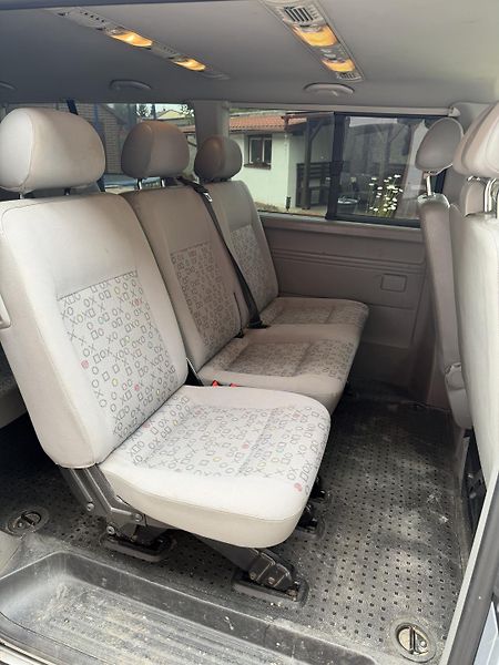Volkswagen Caravelle (2009) WV Caravelle 2,5 TDI Long - fotka 9 z 11