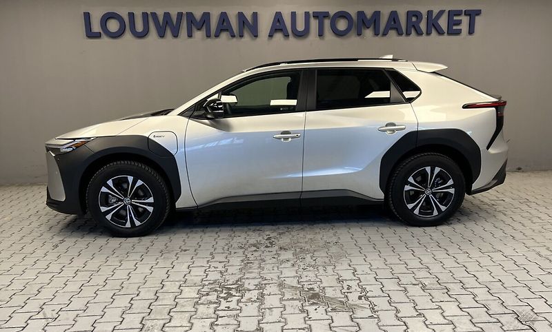 Toyota bZ4X PRESTIGE AWD - fotka 3 z 17