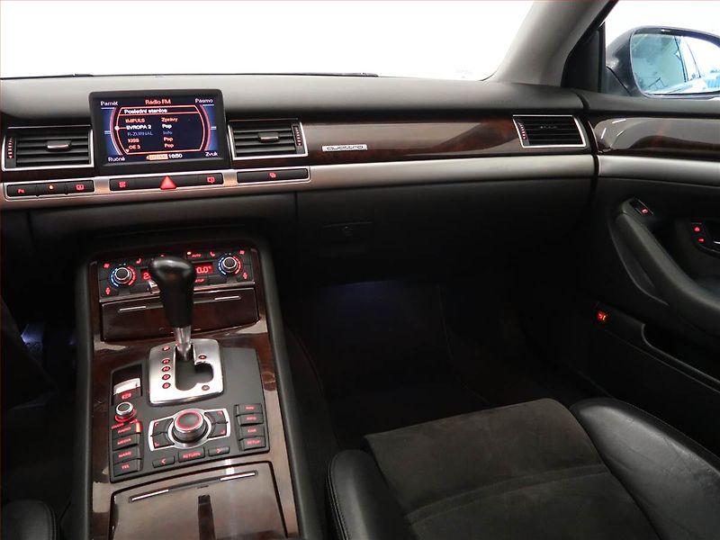 Audi A8 (2007) 3.0 TDI , 4X4, Automat, Navi - fotka 8 z 12