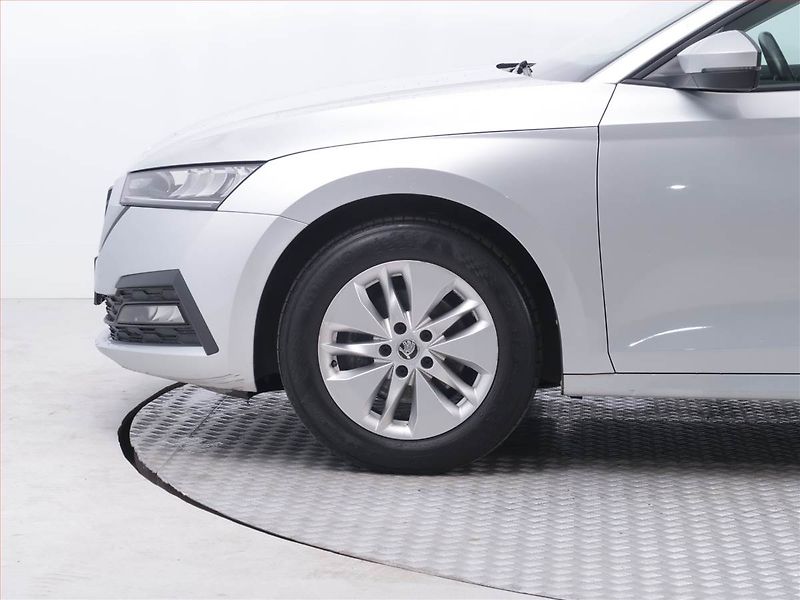 Škoda Octavia (2021) Ambition 2.0 TDI, ČR,1.maj - fotka 14 z 15