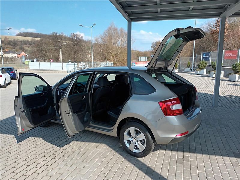 Škoda Rapid 1,2 TSI,81KW,KLIMA,PARKING, - fotka 10 z 39