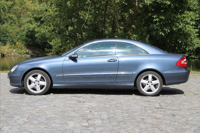 Mercedes-Benz CLK 270 CDI / Automat / CZ - fotka 6 z 32