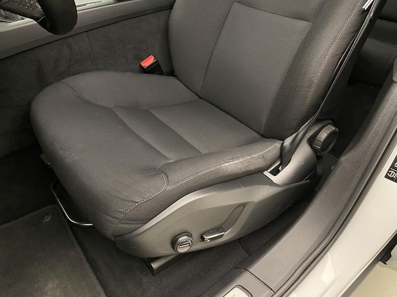 Volvo XC60 T5 MOMENTUM AUT CZ - fotka 24 z 43
