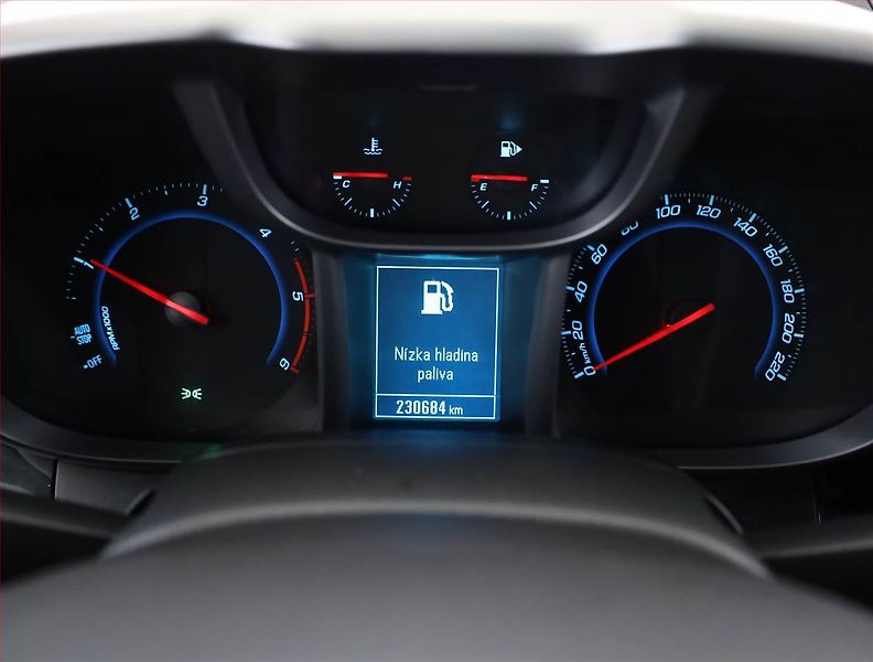 Chevrolet Orlando (2013) 2.0 VCDi, 7 míst, po STK - fotka 9 z 16