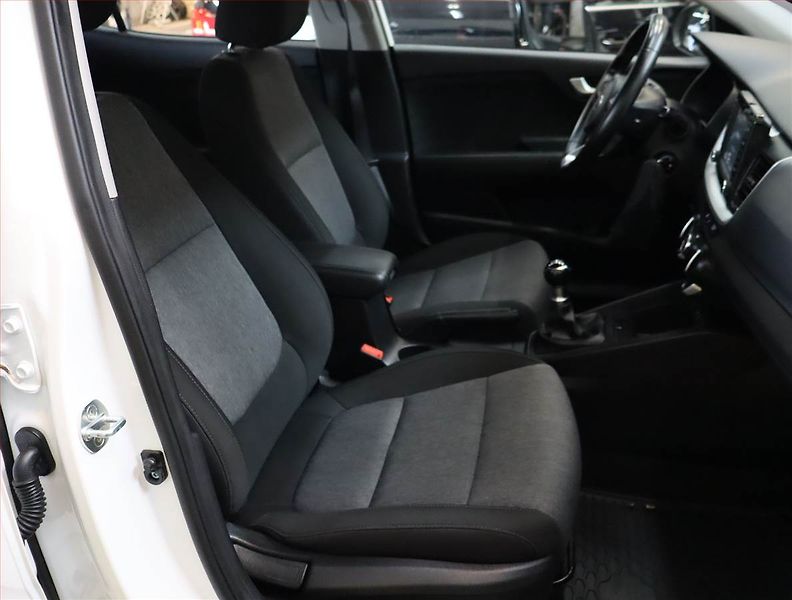 Kia Stonic (2020) 1.25 CVVT, ČR,1.maj - fotka 9 z 22
