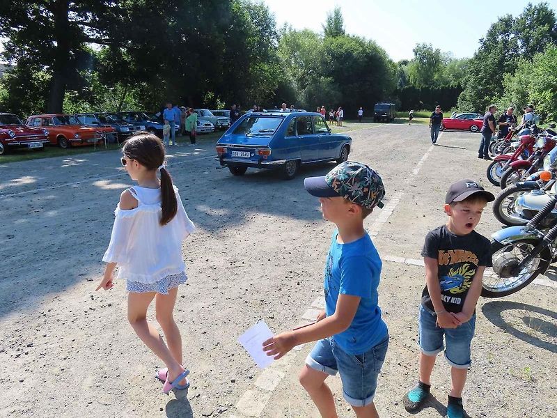 V Plané nad Lužnicí se v sobotu 14. června uskutečnil další sraz veteránů pod názvem Křížem krážem kolem Plané.