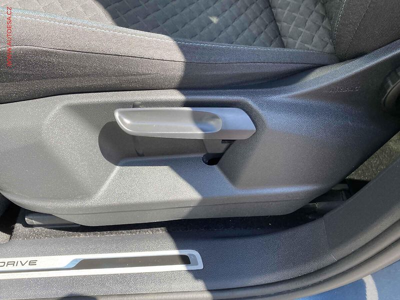 Volkswagen Tiguan (2019) 1.5 TSi, IQ Drive, navi, - fotka 14 z 19