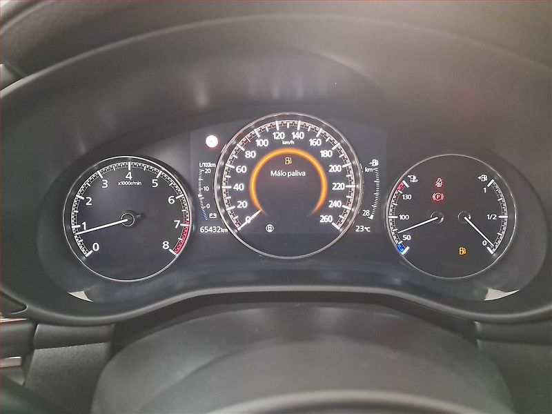 Mazda 3 (2021) 2.0 Skyactiv-G - fotka 11 z 19
