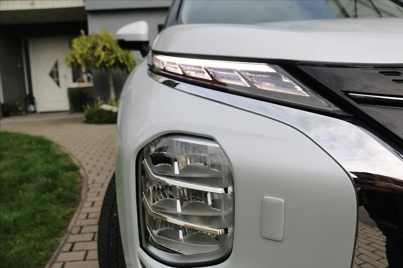 Mitsubishi Outlander 2,4 PHEV, 7míst, Tažné - fotka 56 z 56
