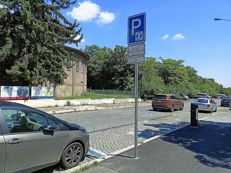 Nabíjecí stanice elektromobilů Praha 3 - Mahlerovy sady