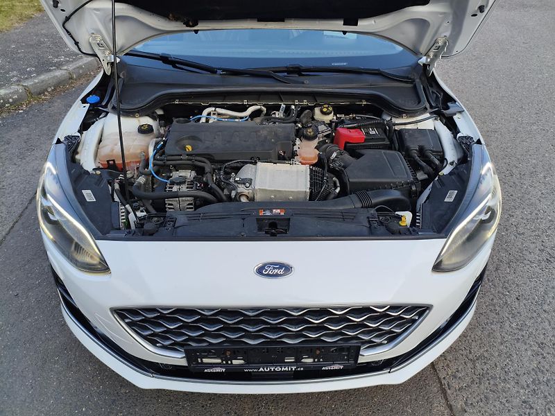 Ford Focus (2018) 2,0 Tdci 110Kw Vignale 8AT - fotka 30 z 38