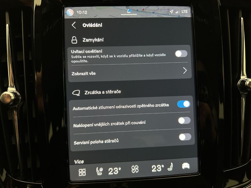 Volvo V90 B4 BRIGHT PLUS CZ 1. maj. - fotka 39 z 48