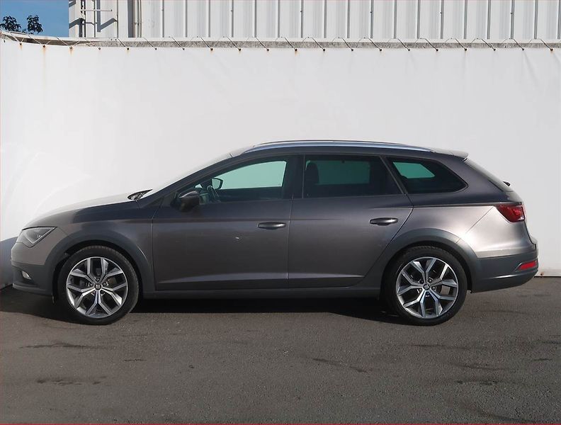 Seat Leon (2015) X-Perience 1.6 TDI, Navi - fotka 3 z 20