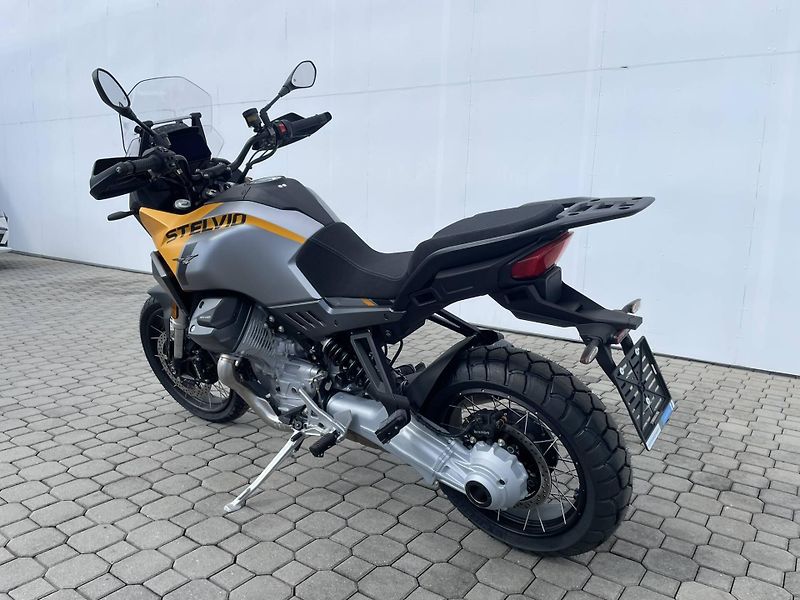 Moto Guzzi (2026) V100 Stelvio ARAS E5+ - fotka 7 z 11