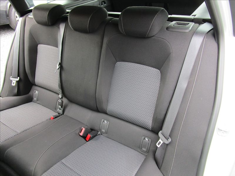 Opel Insignia ST 1.5 CDTi, aut. Klima, LED - fotka 30 z 41