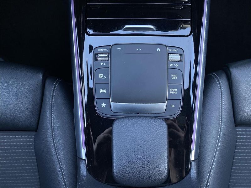 Mercedes-Benz GLB 200 d 4M Progressive - fotka 15 z 29